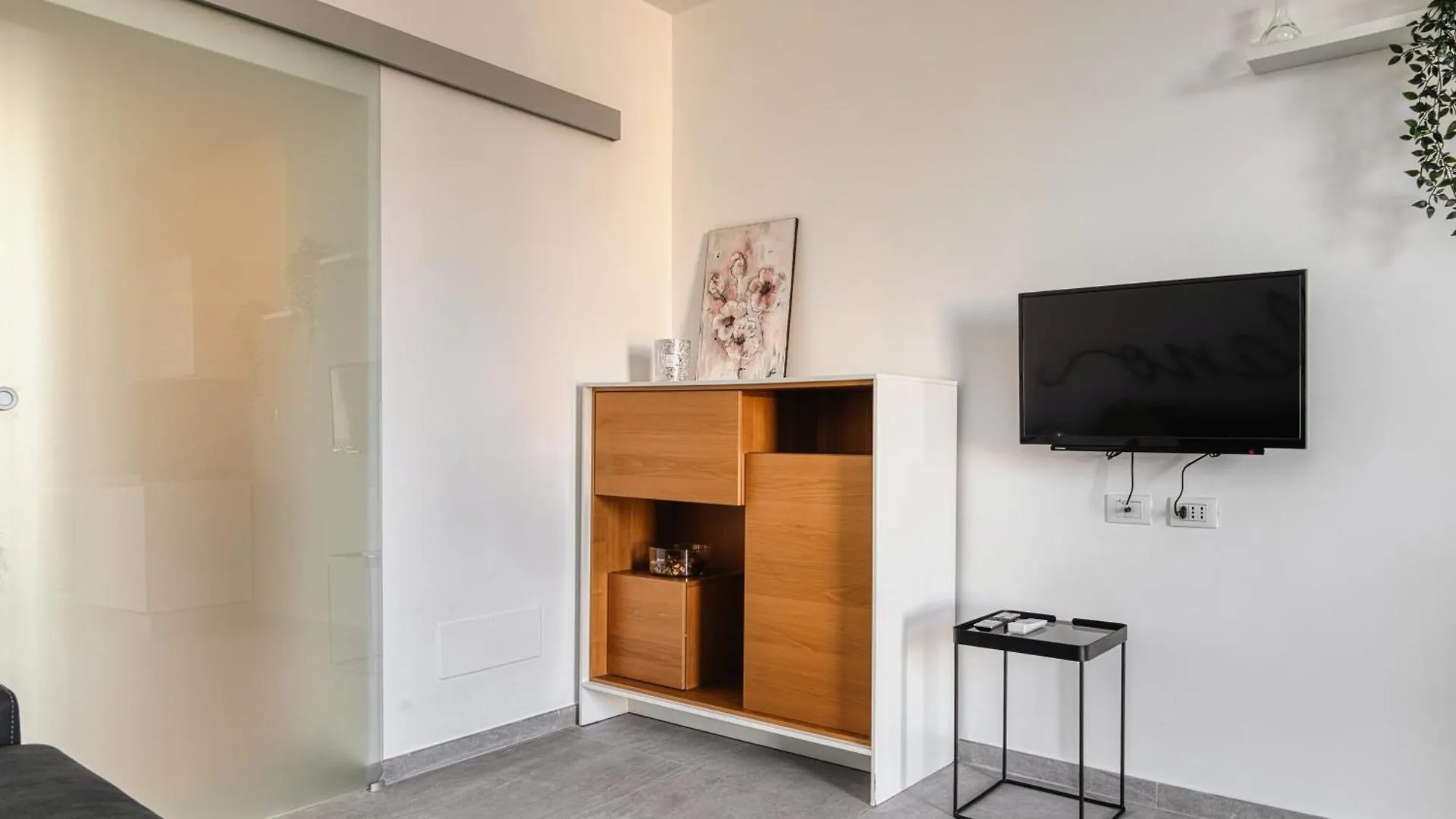 Ideal Rent - Sirtori 10 Milan 0*,  Italy
