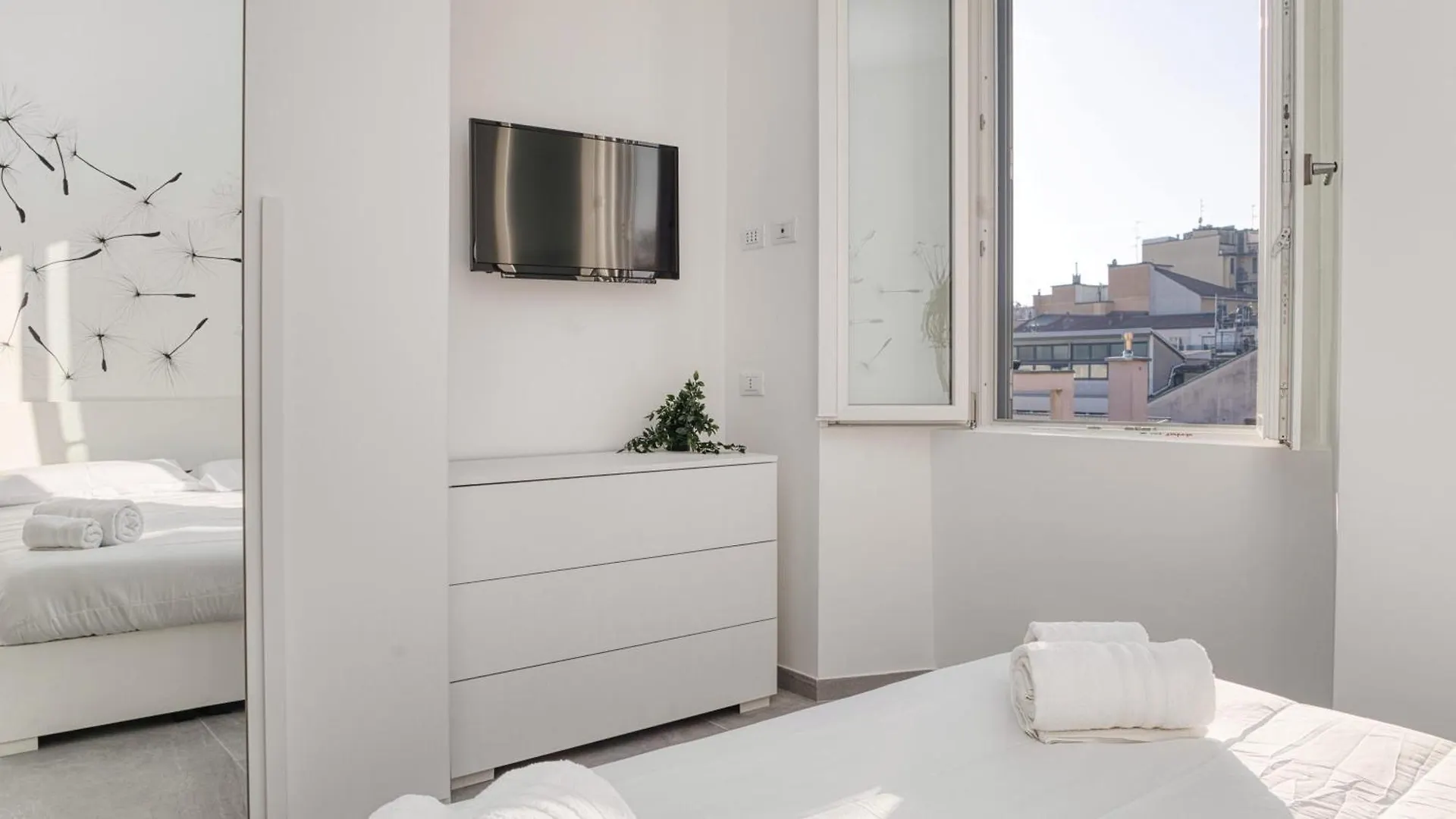 Ideal Rent - Sirtori 10 Milan Italy