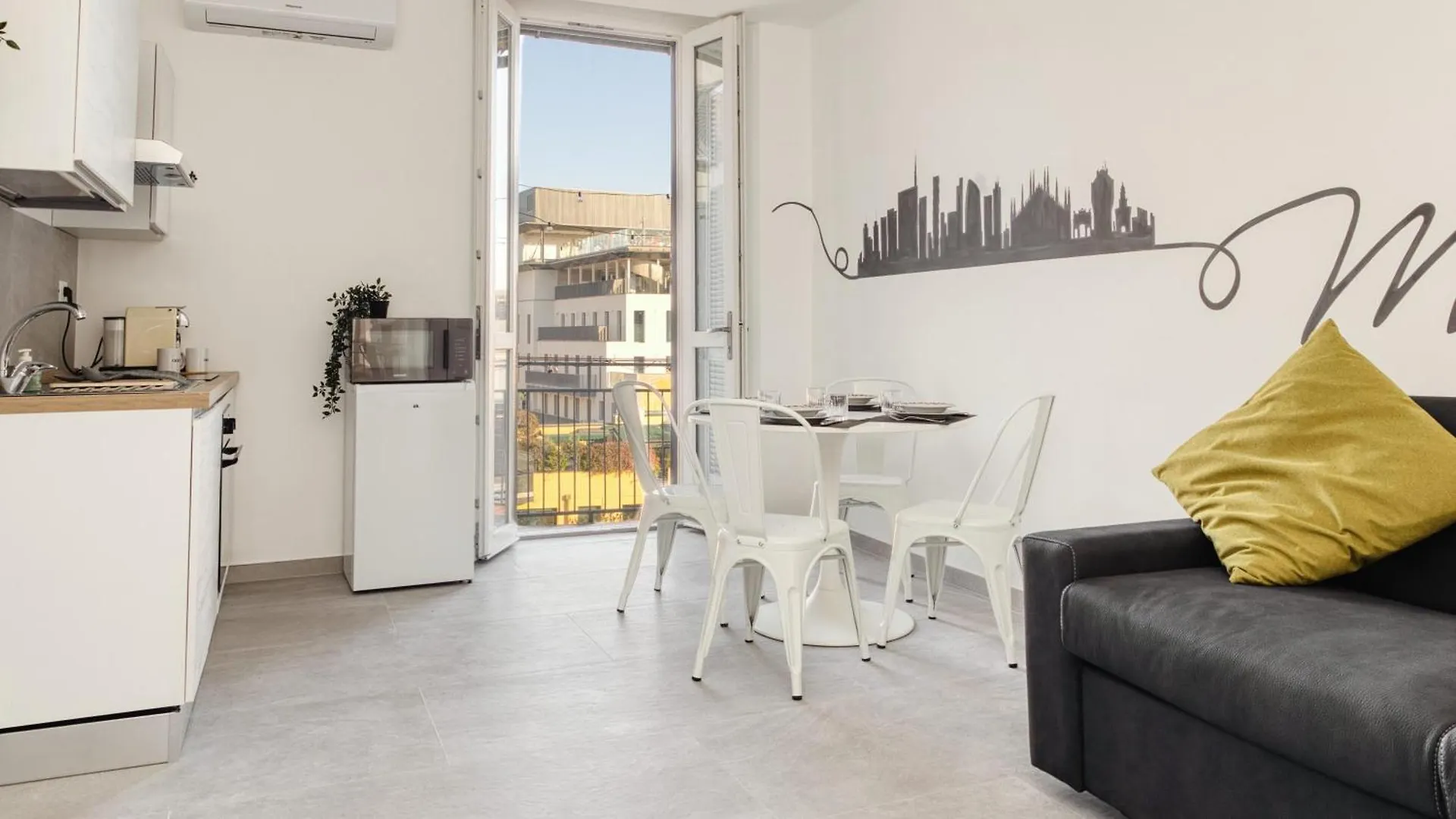 Ideal Rent - Sirtori 10 Milan 0*,  Italy